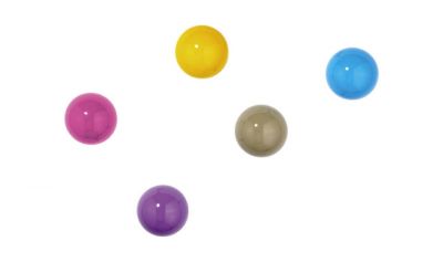 Dots Wandhaken 5er Set von Schönbuch in verschiedenen Farben: Gelb, Blau, Pink, Lila, Grau.